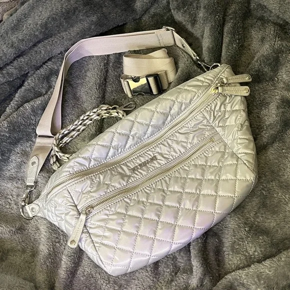 Mz Wallace
Silver Crosby Crossbody Sling Bag - Picture 3 of 3